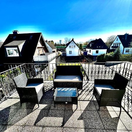 Praktisches Zimmer Im Grossen Haus Mit Garten Dusseldorf Exterior photo